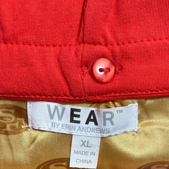 San Francisco 49ers Women’s Hooded Puffer Vest – Black & Red - Picture 3 of 6